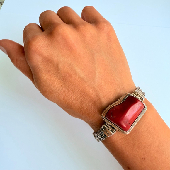 Sarda 30 CT Red Coral Bali 925 Sterling Silver 7.5mm Triple Chain Bracelet - Picture 11 of 12